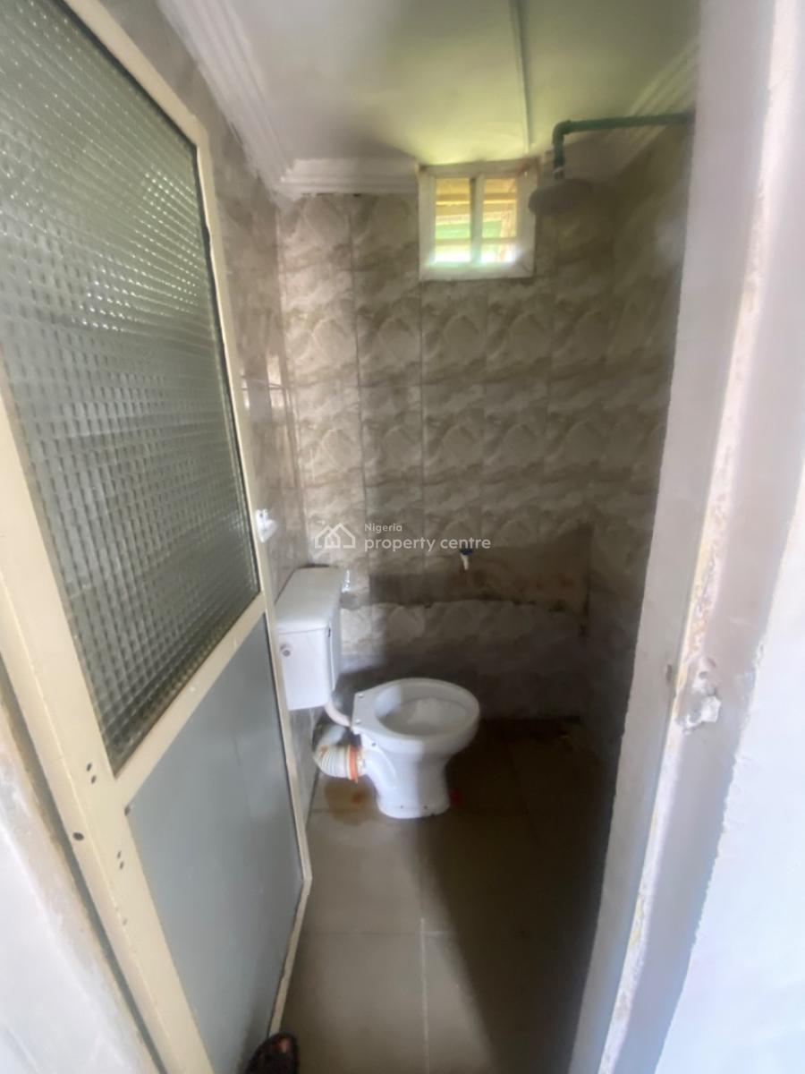 Luxuriously Nice, Spacious Self Contain, No. 16a, Adenilun Street, Sangotedo, Ajah, Lagos, Self Contain (single Rooms) for Rent