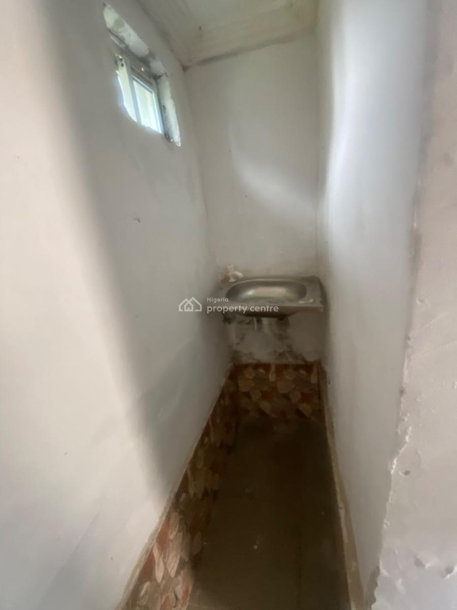 Luxuriously Nice, Spacious Self Contain, No. 16a, Adenilun Street, Sangotedo, Ajah, Lagos, Self Contain (single Rooms) for Rent