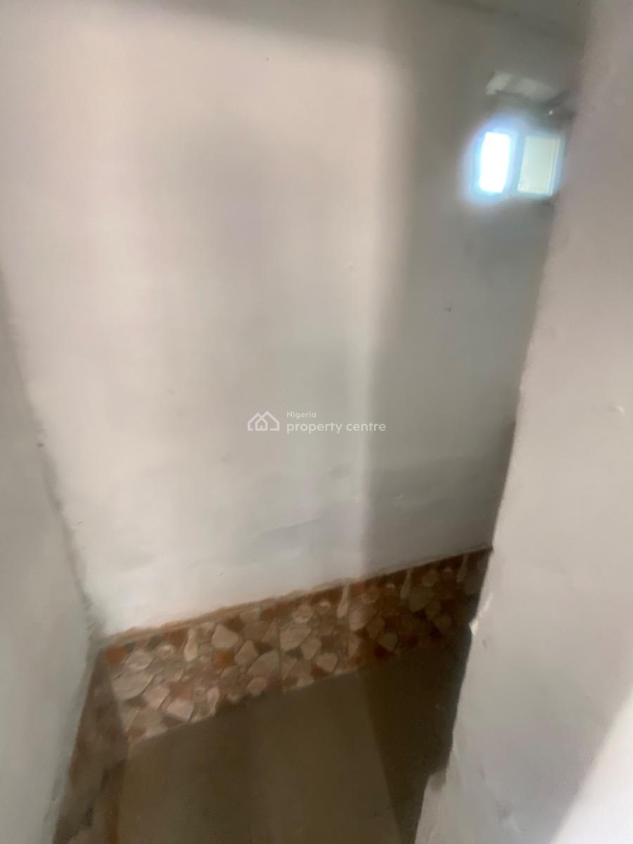 Luxuriously Nice, Spacious Self Contain, No. 16a, Adenilun Street, Sangotedo, Ajah, Lagos, Self Contain (single Rooms) for Rent