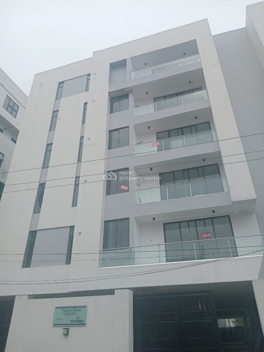 Luxury 2-bedroom Flat with Swimming Pool and Gym, Lekki Phase 1, Lekki, Lagos, Flat / Apartment for Sale