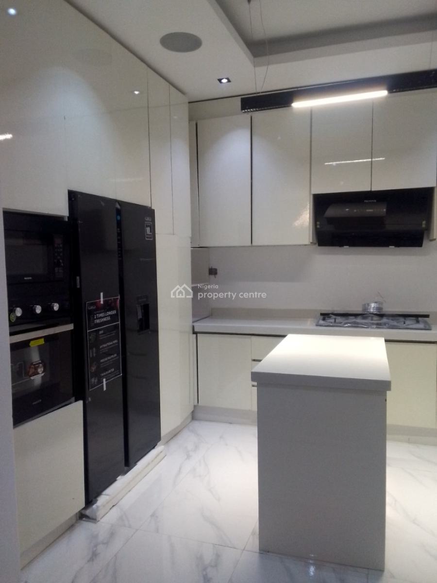 Luxury 2-bedroom Flat with Swimming Pool and Gym, Lekki Phase 1, Lekki, Lagos, Flat / Apartment for Sale