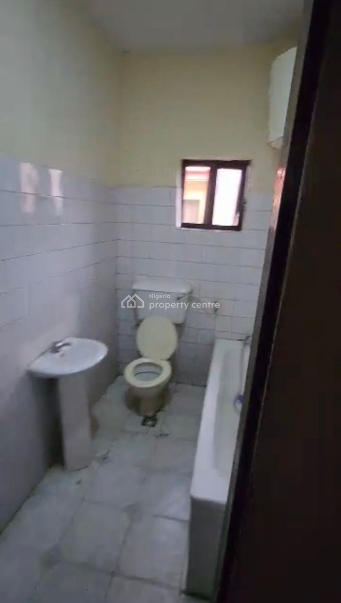 Well Spacious 2 Bedroom Apartment, Wuye, Abuja, Flat / Apartment for Rent