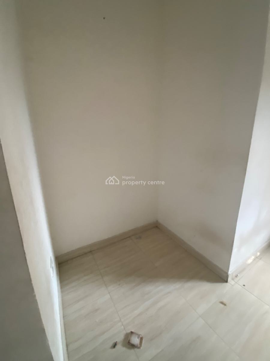 Luxuriously Spacious Standard 3bedroom Flat with Excellent Finishing, No. 13 a, Akin Street, Sangotedo, Ajah, Lagos, House for Rent