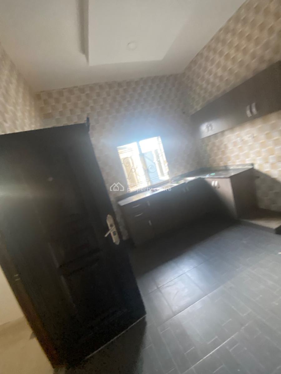 Luxuriously Spacious Standard 3bedroom Flat with Excellent Finishing, No. 13 a, Akin Street, Sangotedo, Ajah, Lagos, House for Rent