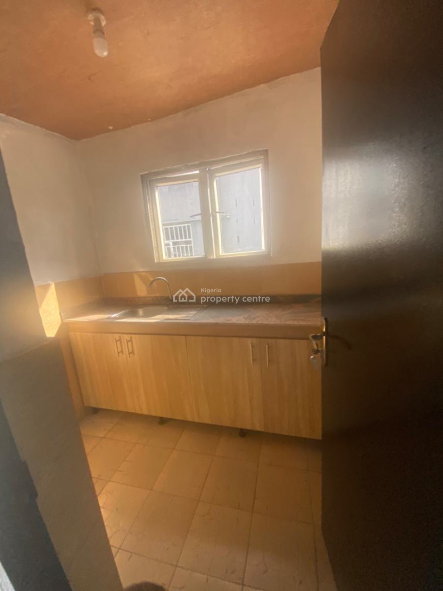 Luxuriously Spacious Studio Apartment, No. 13a, Akin Street, Sangotedo, Ajah, Lagos, Self Contain (single Rooms) for Rent