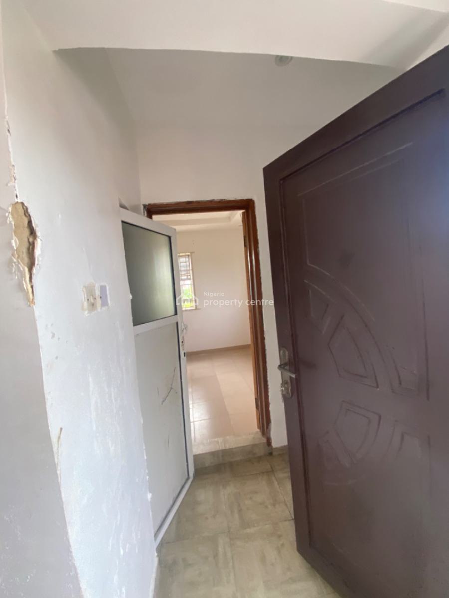 Luxuriously Spacious Mini Flat, No. 13a, Akin Street, Sangotedo, Ajah, Lagos, Mini Flat (room and Parlour) for Rent