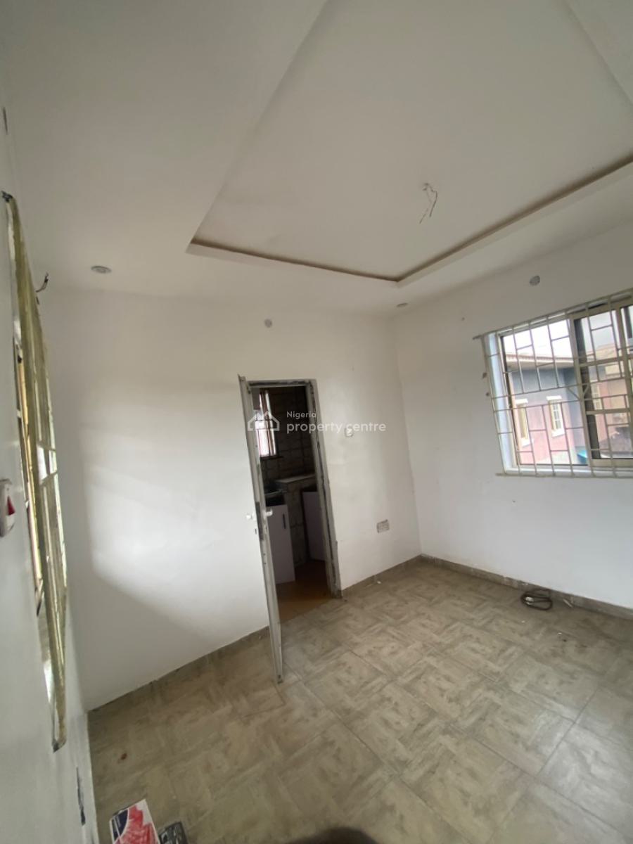 Luxuriously Spacious Mini Flat, No. 13a, Akin Street, Sangotedo, Ajah, Lagos, Mini Flat (room and Parlour) for Rent
