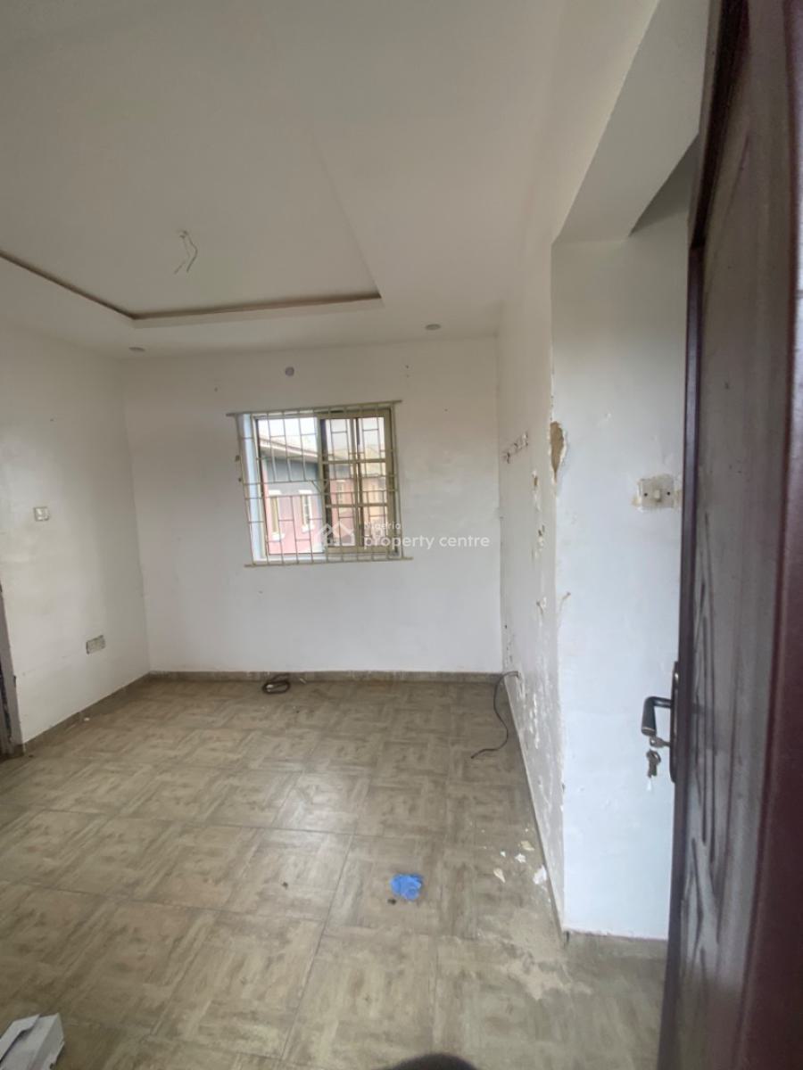 Luxuriously Spacious Mini Flat, No. 13a, Akin Street, Sangotedo, Ajah, Lagos, Mini Flat (room and Parlour) for Rent