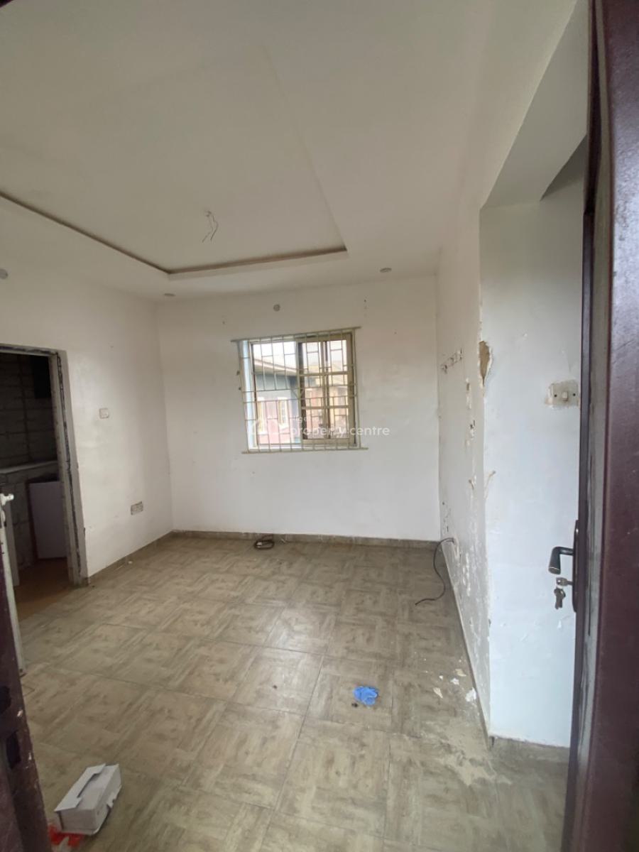 Luxuriously Spacious Mini Flat, No. 13a, Akin Street, Sangotedo, Ajah, Lagos, Mini Flat (room and Parlour) for Rent