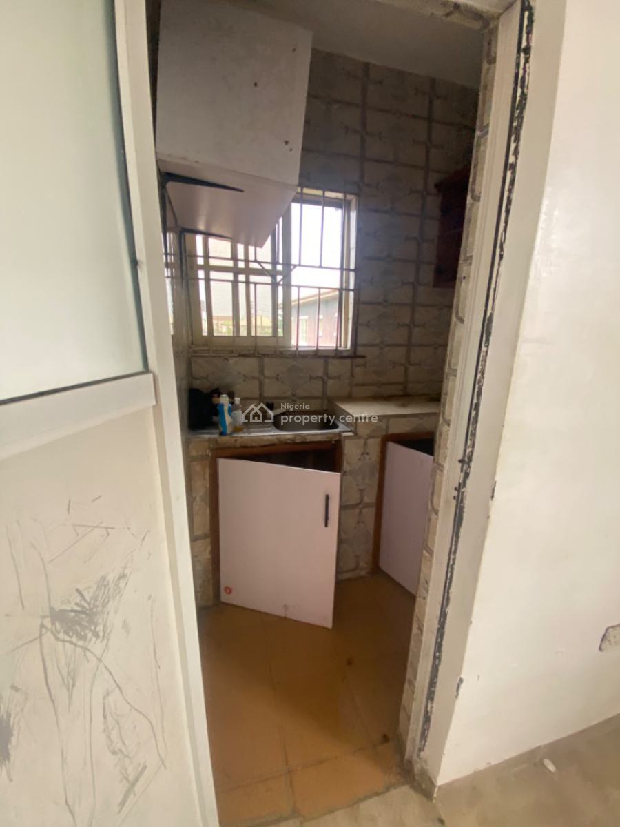 Luxuriously Spacious Mini Flat, No. 13a, Akin Street, Sangotedo, Ajah, Lagos, Mini Flat (room and Parlour) for Rent