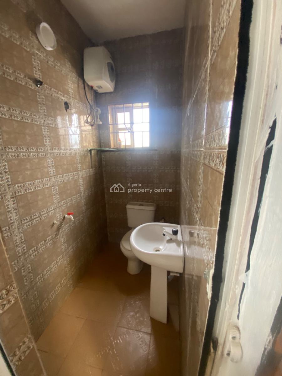 Luxuriously Spacious Mini Flat, No. 13a, Akin Street, Sangotedo, Ajah, Lagos, Mini Flat (room and Parlour) for Rent