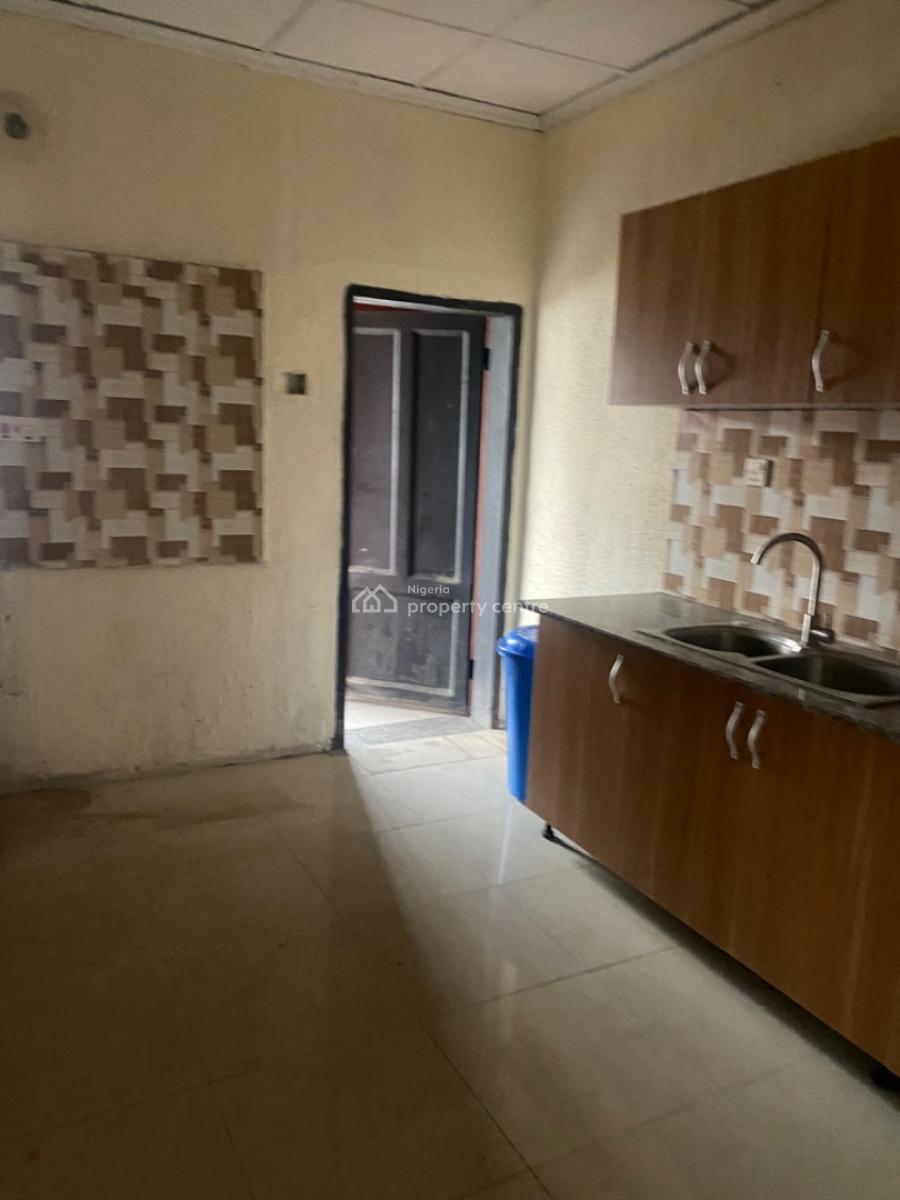 Luxuriously Spacious Shared Apartment with Excellent Finishing, No. 13a, Akin Street, Sangotedo, Ajah, Lagos, Self Contain (single Rooms) for Rent