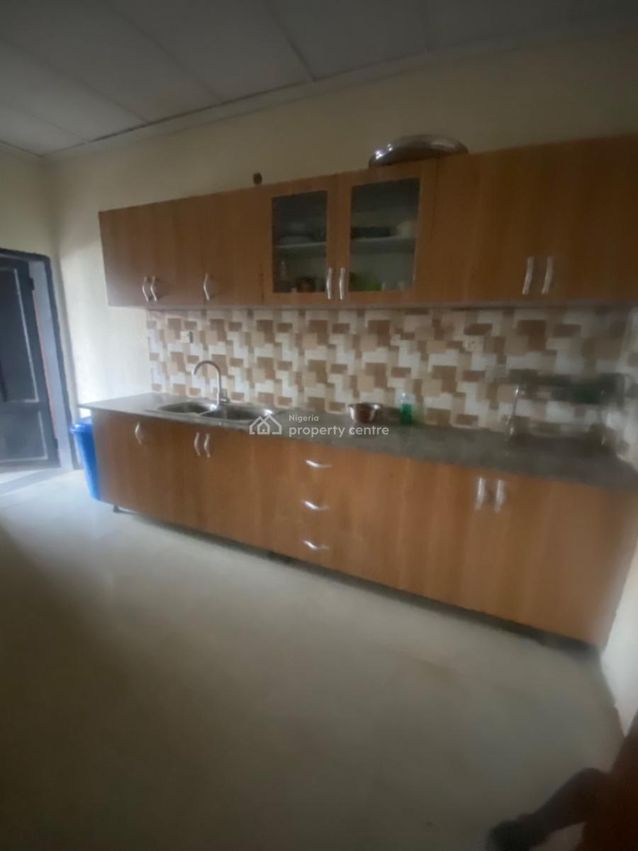 Luxuriously Spacious Shared Apartment with Excellent Finishing, No. 13a, Akin Street, Sangotedo, Ajah, Lagos, Self Contain (single Rooms) for Rent