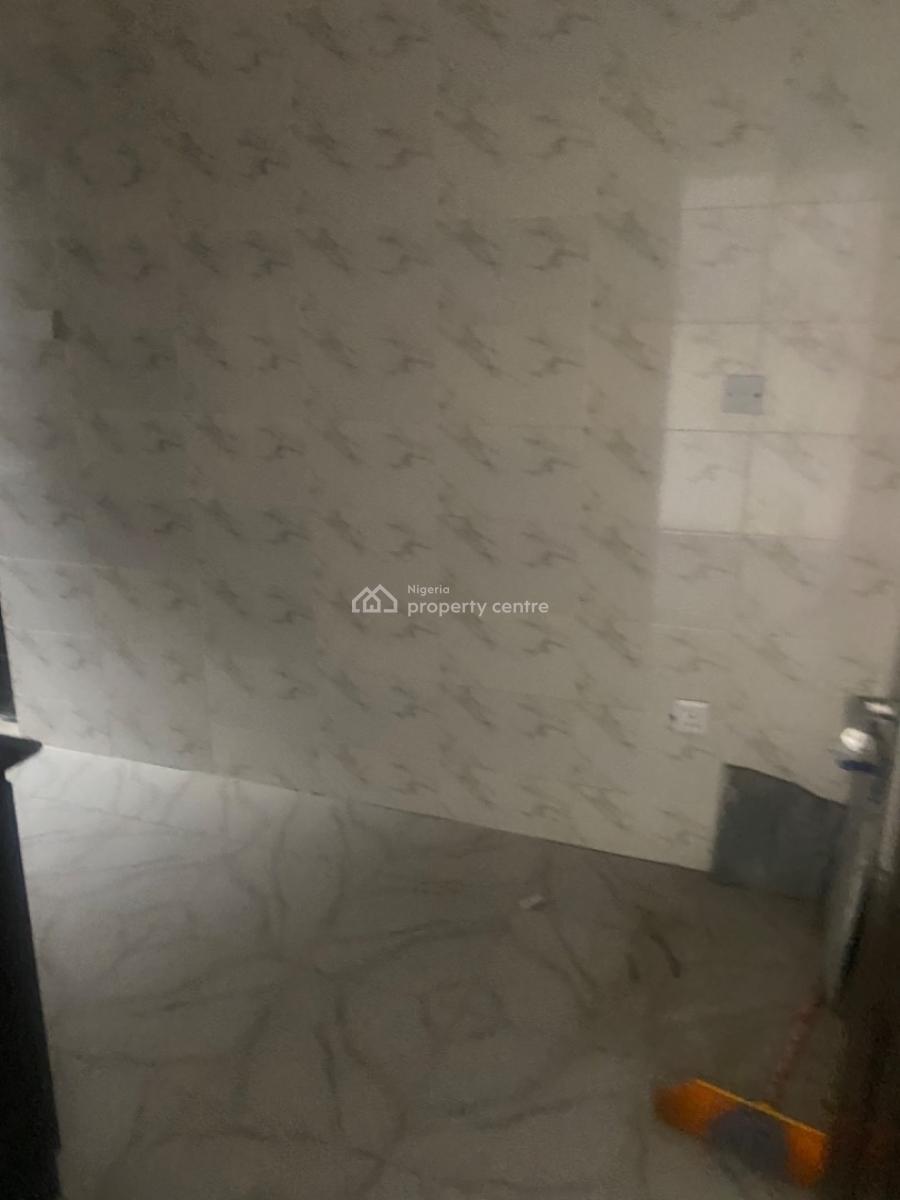 Luxuriously Spacious 2bedroom Flat  with Excellent Finishing, No. 13a, Akin Street Bogije, Bogije, Ibeju Lekki, Lagos, House for Rent