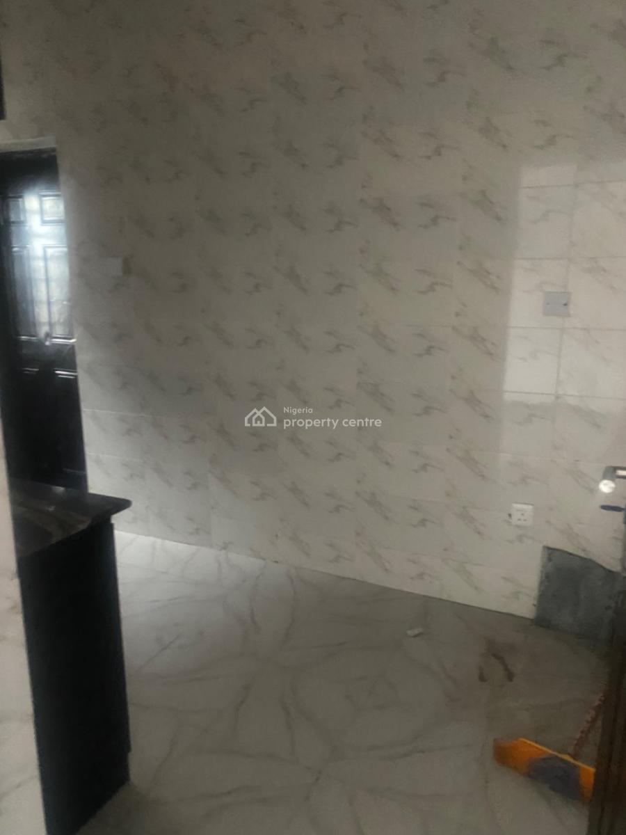 Luxuriously Spacious 2bedroom Flat  with Excellent Finishing, No. 13a, Akin Street Bogije, Bogije, Ibeju Lekki, Lagos, House for Rent
