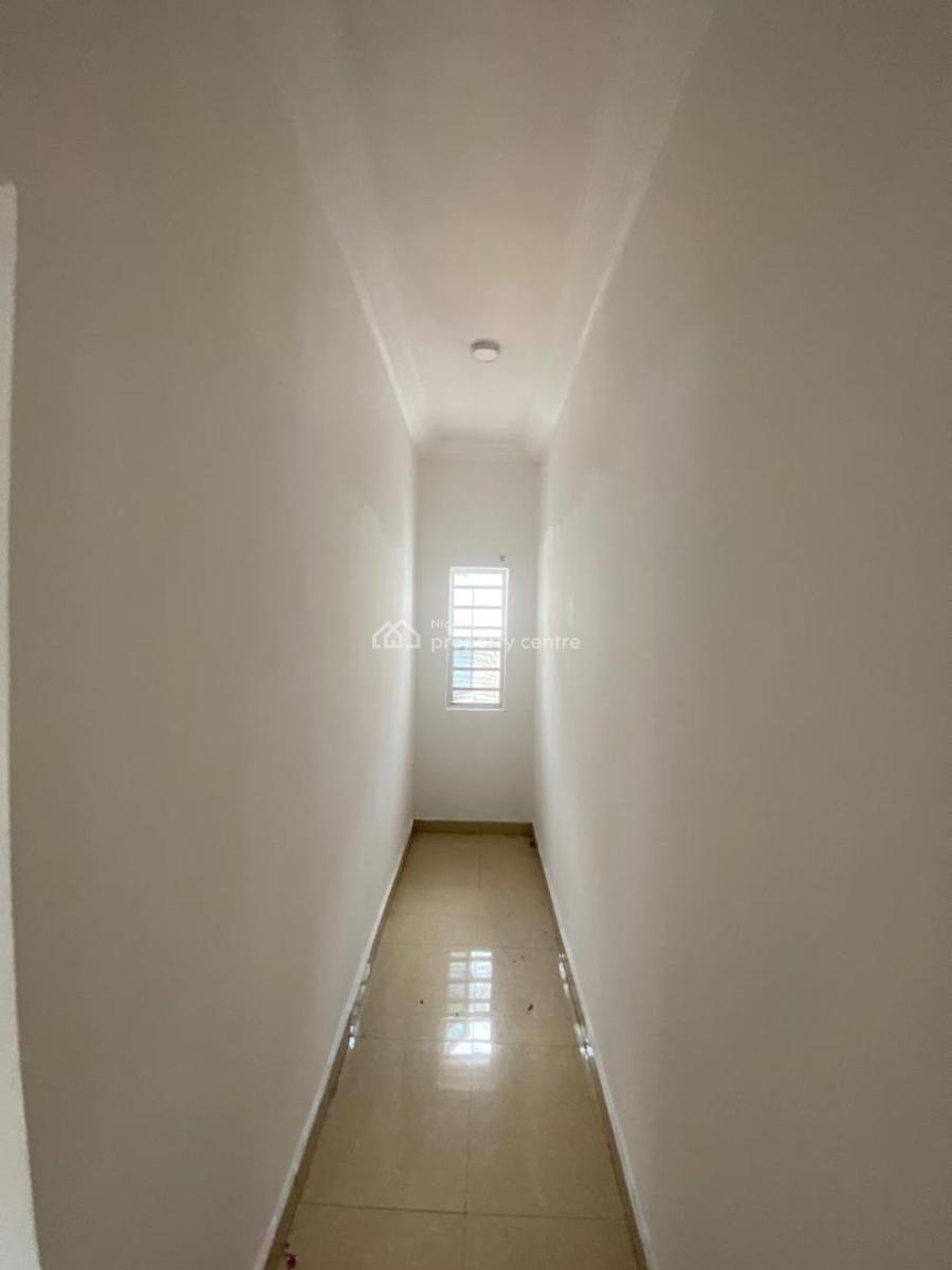 Luxuriously Spacious 2 Bedroom Flat  with Excellent Finishing, No. 13a, Akin Street Sangotedo, Sangotedo, Ajah, Lagos, House for Rent