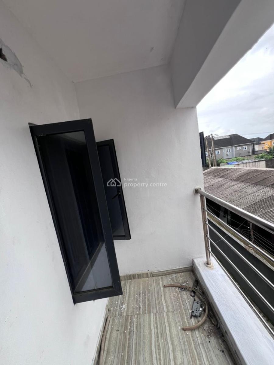 Luxuriously Spacious Mini  Flat Upstairs with Excellent Finishing, No. 13a, Akin Street Sangotedo, Sangotedo, Ajah, Lagos, Mini Flat (room and Parlour) for Rent