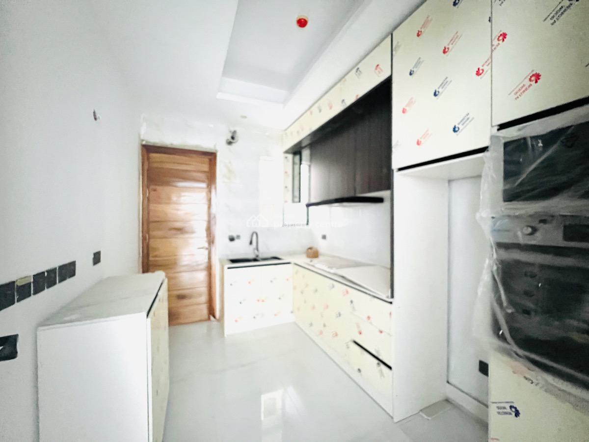 2 Bedroom Apartments with Elevator and Gym, Lekki Phase 1, Lekki, Lagos, Flat / Apartment for Sale