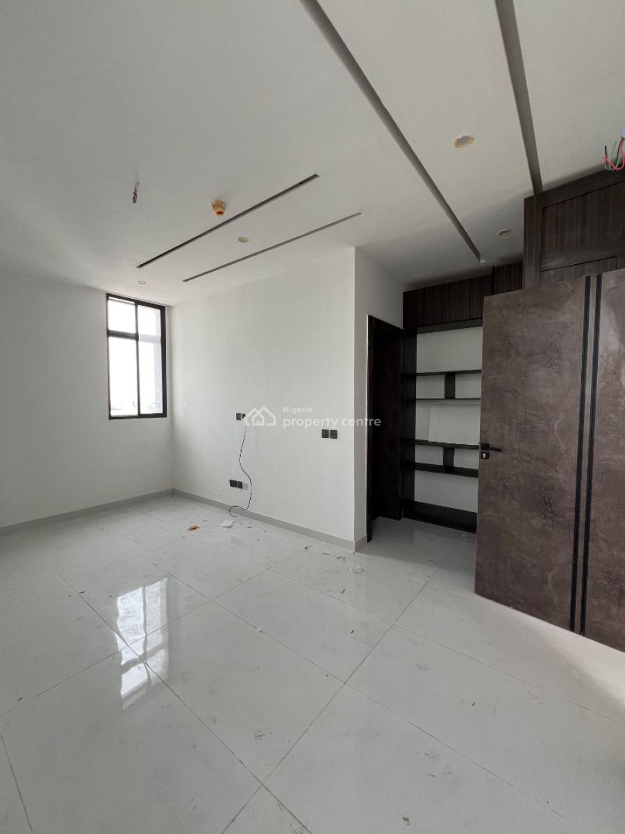 2 Bedroom Serviced Apartment, Lekki Phase 1, Lekki, Lagos, Block of Flats for Sale