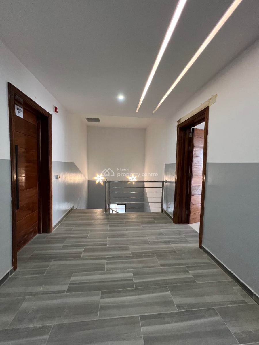 2 Bedroom Serviced Apartment, Lekki Phase 1, Lekki, Lagos, Block of Flats for Sale