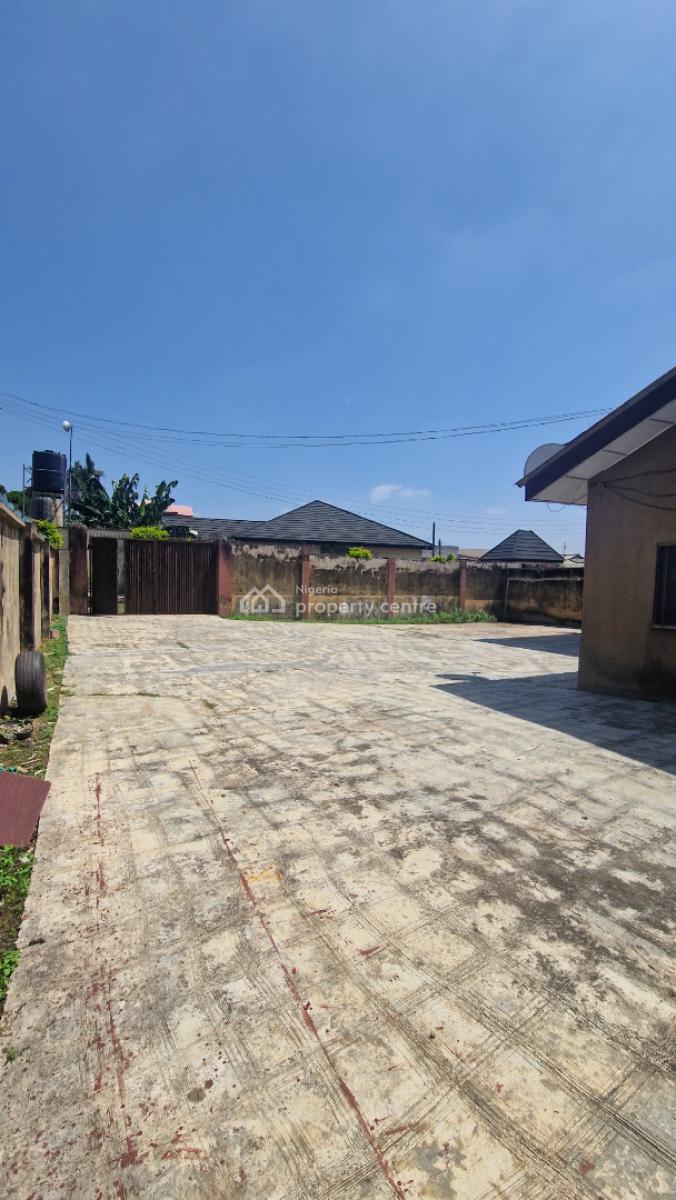 4 & 5 Semi Detached Duplexes with a Room and Parlour Self Contained Bq, Behind Ashi-bodija Baptist College, Ibadan, Oyo, Semi-detached Duplex for Sale
