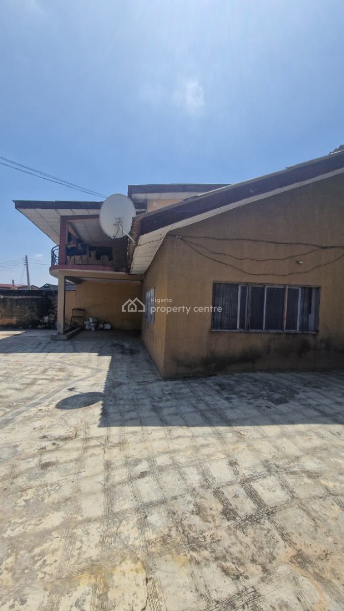 4 & 5 Semi Detached Duplexes with a Room and Parlour Self Contained Bq, Behind Ashi-bodija Baptist College, Ibadan, Oyo, Semi-detached Duplex for Sale