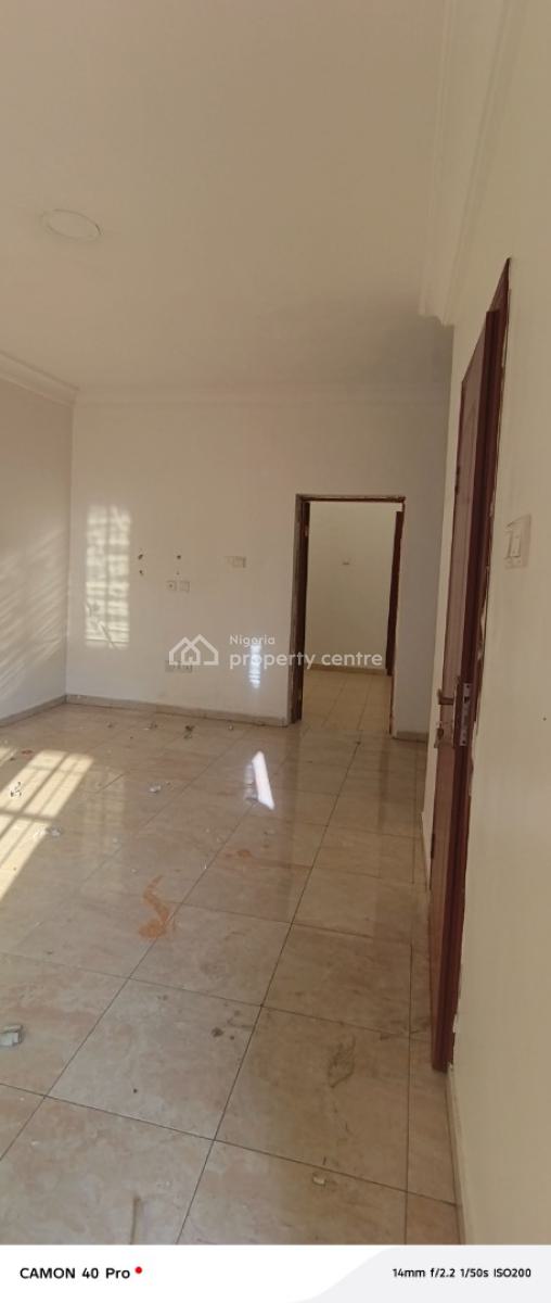 Standard Clean Mini Flat Upstairs in a Service Estate, Paradise Estate Off Chevron Drive, Lekki, Lagos, Mini Flat (room and Parlour) for Rent