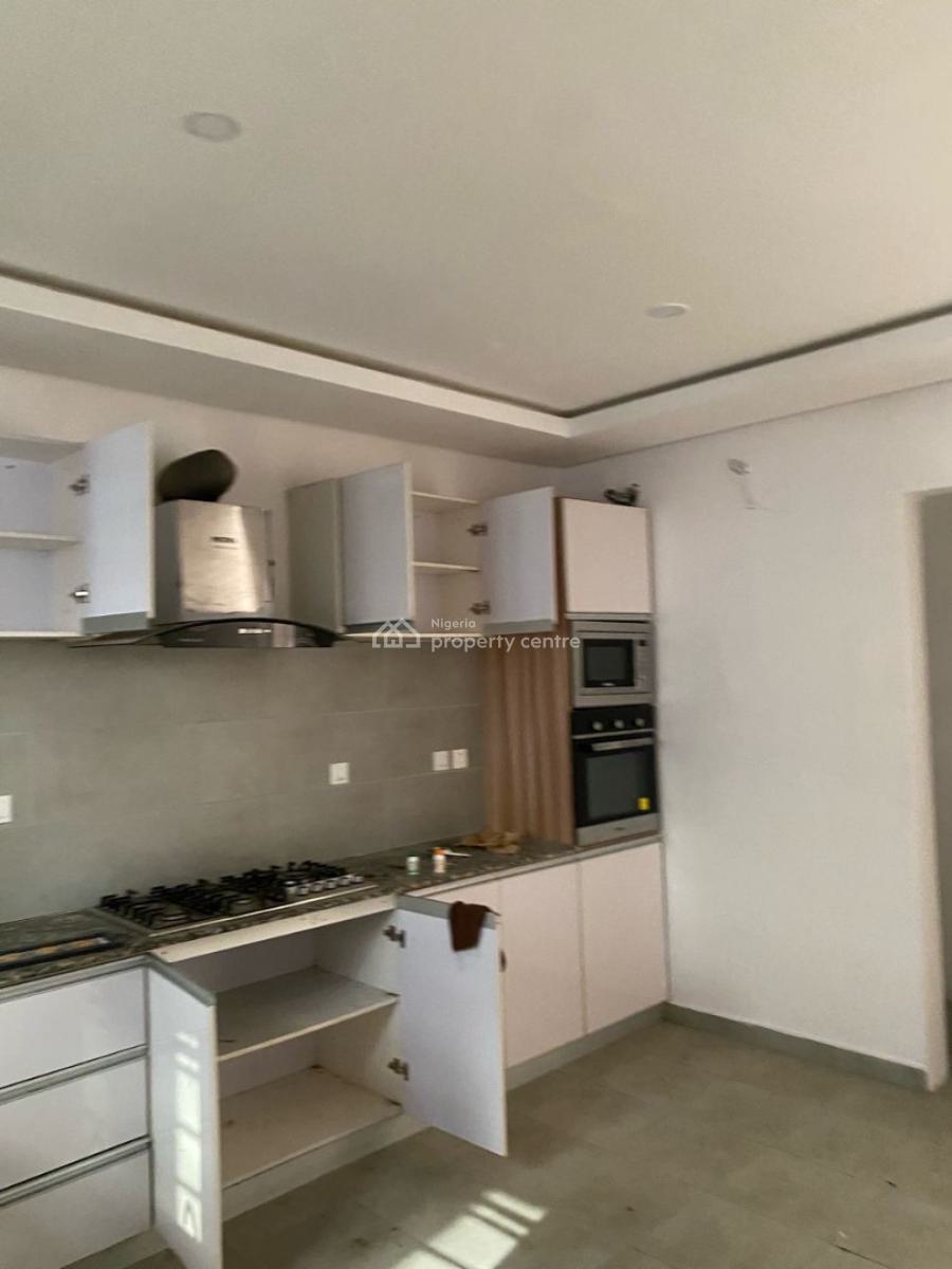 Distress 4 Bedrooms Semi Detached Duplex with Swimming Pool, Gym, Etc., Ologolo, Lekki, Lagos, Semi-detached Duplex for Sale