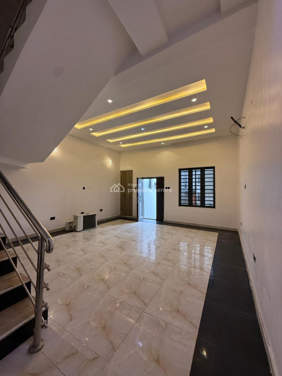 4 Bedrooms Terrace Penthouse with an Attached Room Bq and Pool, Engr. Lere Adigun Gra, Basorun, Ibadan, Oyo, Terraced Duplex for Sale