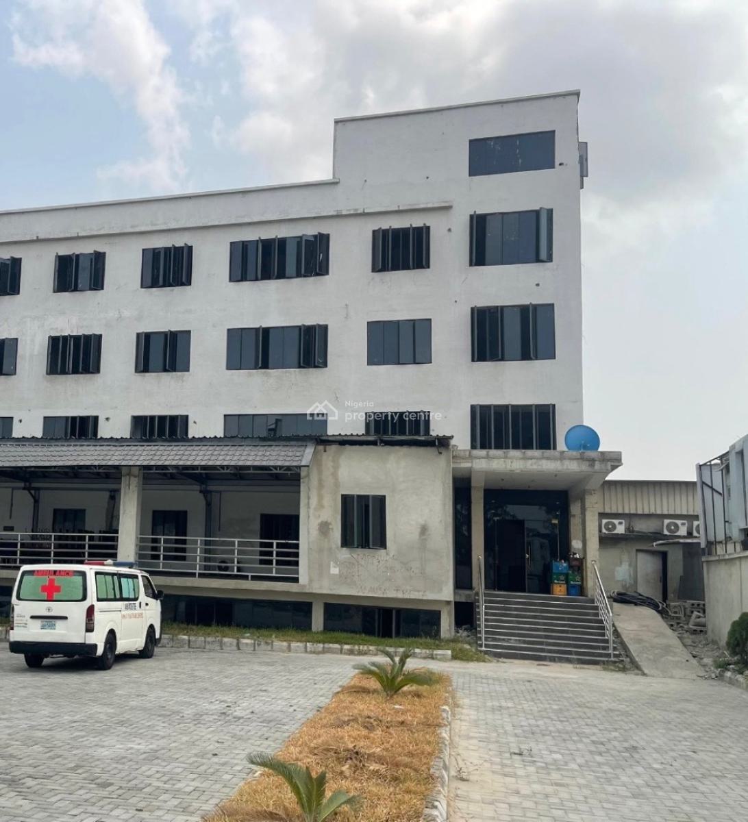 Luxury Hotel + Lounge, Bar, Penthouse, Kitchen, Etc., Lekki Phase 1, Lekki, Lagos, Hotel / Guest House for Rent