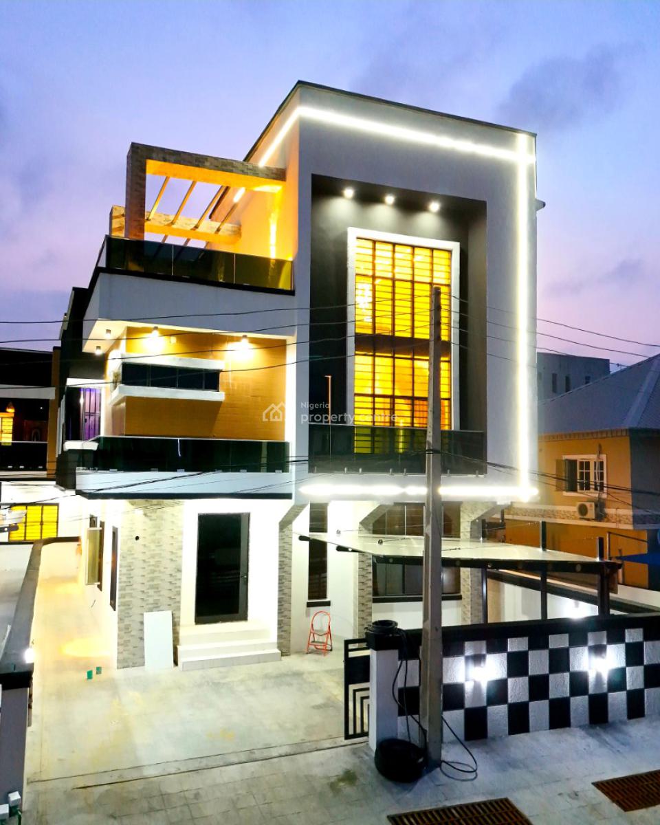 6 Bedrooms Fully Detached Duplex with a Bq & a Penthouse, Chevron Drive, Lekki, Lagos, Detached Duplex for Sale