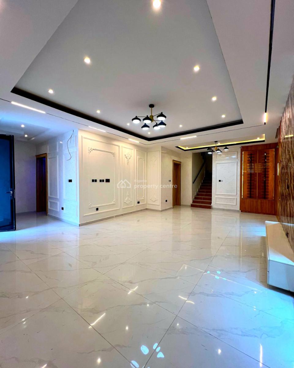 6 Bedrooms Fully Detached Duplex with a Bq & a Penthouse, Chevron Drive, Lekki, Lagos, Detached Duplex for Sale