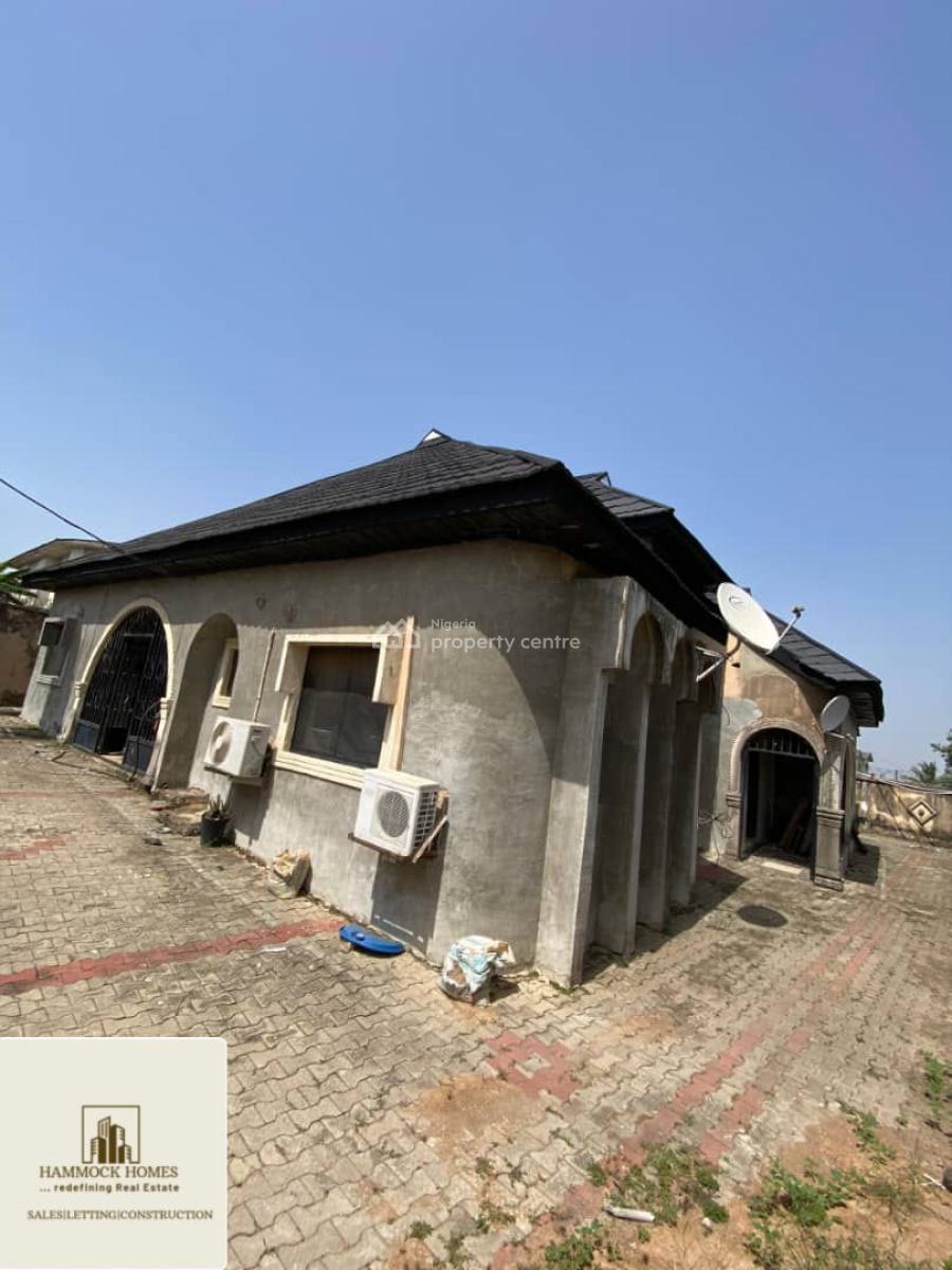 5 Bedrooms Terrace Bungalow  in a Duplex Structure, Bashorun Winners Way, Ibadan, Oyo, House for Sale