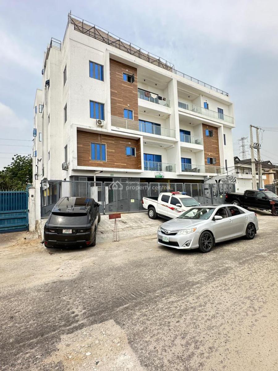 Exclusive 3 Bedrooms Penthouse, Lekki Phase 1, Lekki, Lagos, Flat / Apartment for Sale