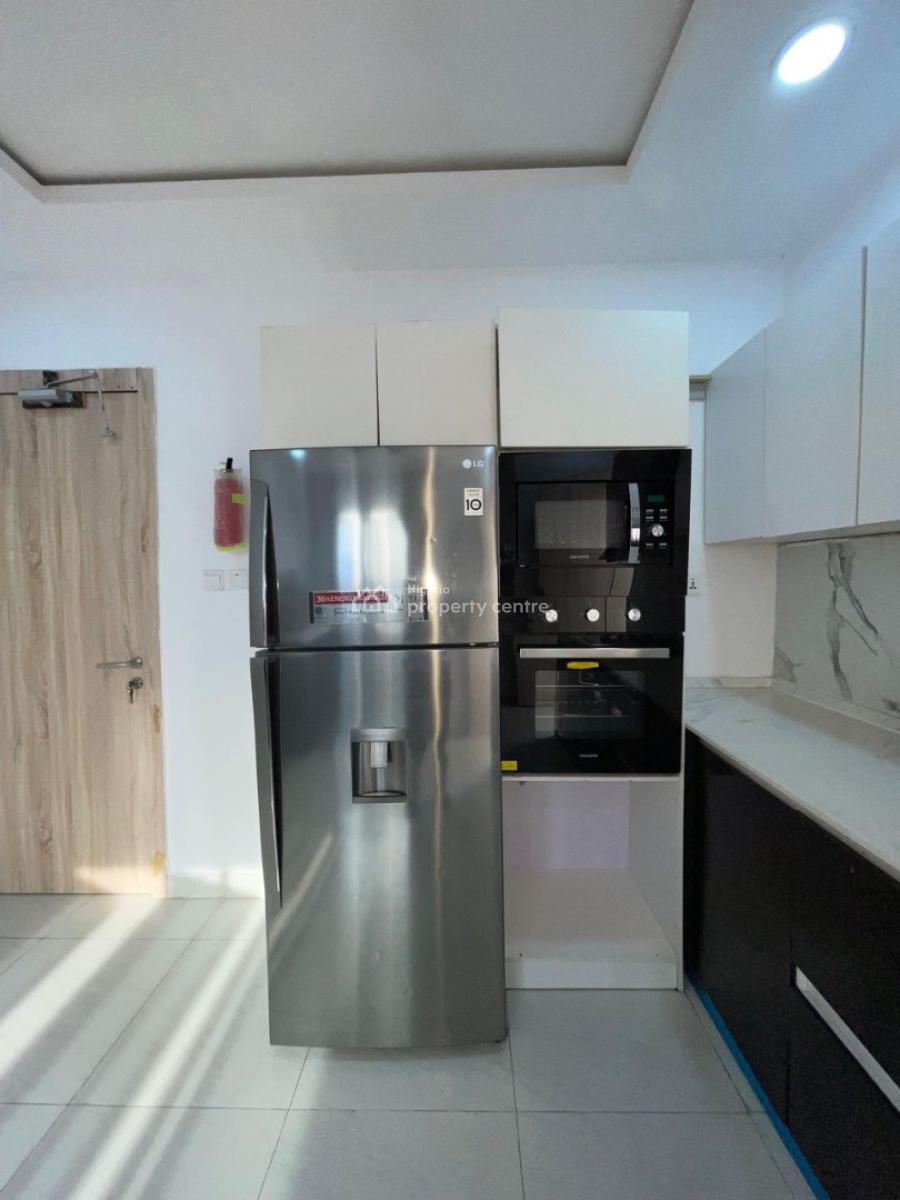 Exclusive 3 Bedrooms Penthouse, Lekki Phase 1, Lekki, Lagos, Flat / Apartment for Sale