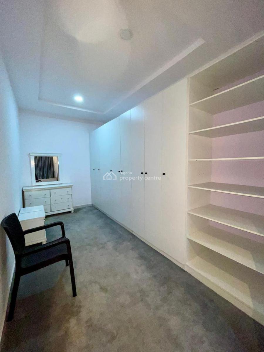 Exclusive 3 Bedrooms Penthouse, Lekki Phase 1, Lekki, Lagos, Flat / Apartment for Sale