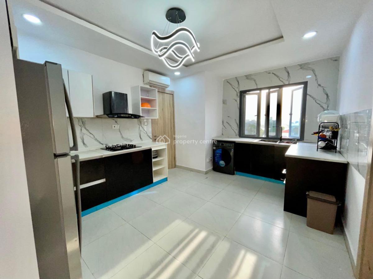 Exclusive 3 Bedrooms Penthouse, Lekki Phase 1, Lekki, Lagos, Flat / Apartment for Sale