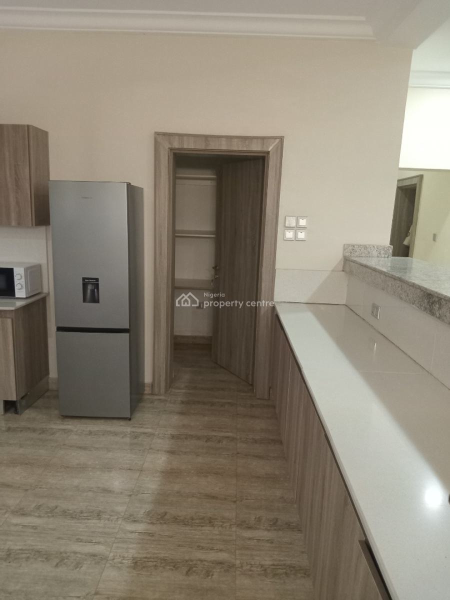 a Very Good Furnished & Serviced 2 Bedroom Flat + 1 Bq, After Coza Church, Guzape District, Abuja, Flat / Apartment for Rent