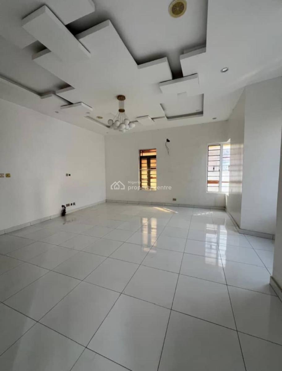 Well Renovated Spacious 5 Bedroom Fully Detached Duplex with a Bq, Chevron Drive, Lekki, Lagos, Detached Duplex for Rent