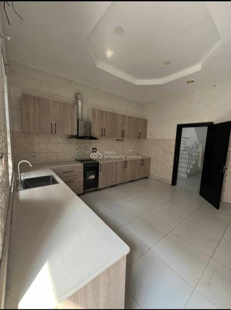 Well Renovated Spacious 5 Bedroom Fully Detached Duplex with a Bq, Chevron Drive, Lekki, Lagos, Detached Duplex for Rent