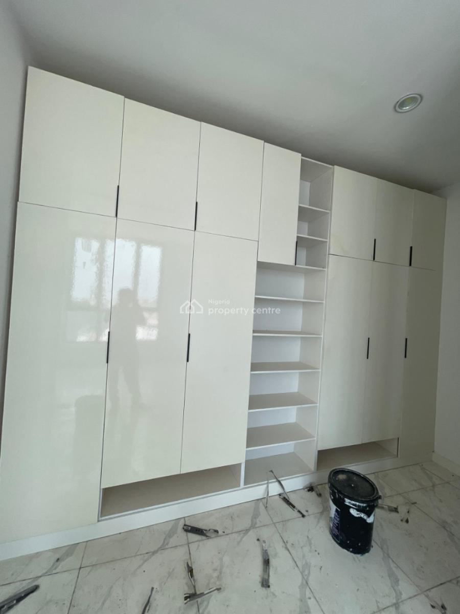 2bedroom Apartment in Agungi Lekki Lagos, Agungi, Lekki, Lagos, Block of Flats for Sale