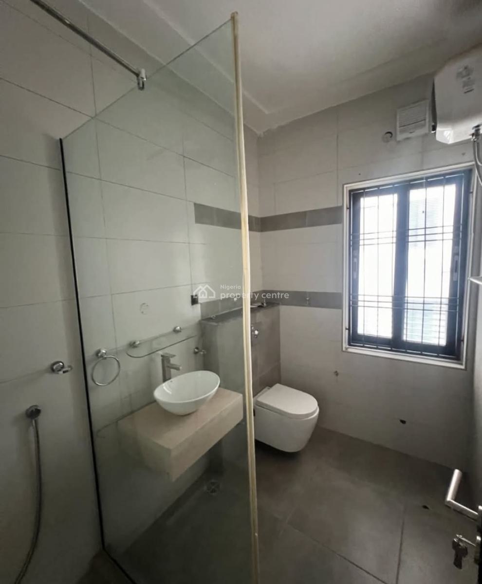 Exquisite Four (4) Bedroom Terrace Duplex with a Bq, Guzape District, Abuja, Terraced Duplex for Rent