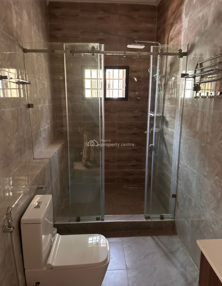 5 Bedrooms Detached Duplex with Bq, Lugbe District, Abuja, Detached Duplex for Sale