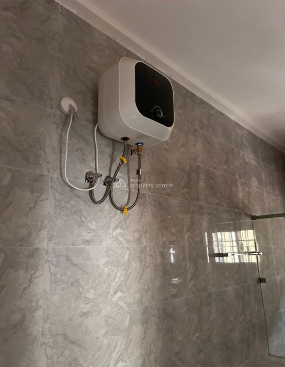 5 Bedrooms Detached Duplex with Bq, Lugbe District, Abuja, Detached Duplex for Sale