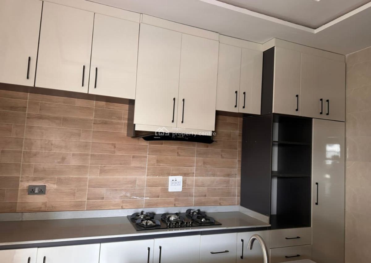 5 Bedrooms Detached Duplex with Bq, Lugbe District, Abuja, Detached Duplex for Sale