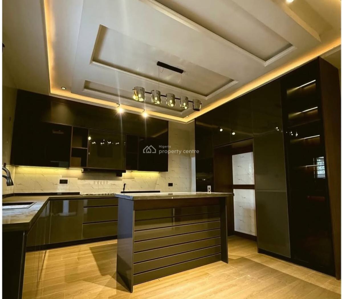 4 Bedrooms Detached Duplex with Bq, Lugbe District, Abuja, Detached Duplex for Sale