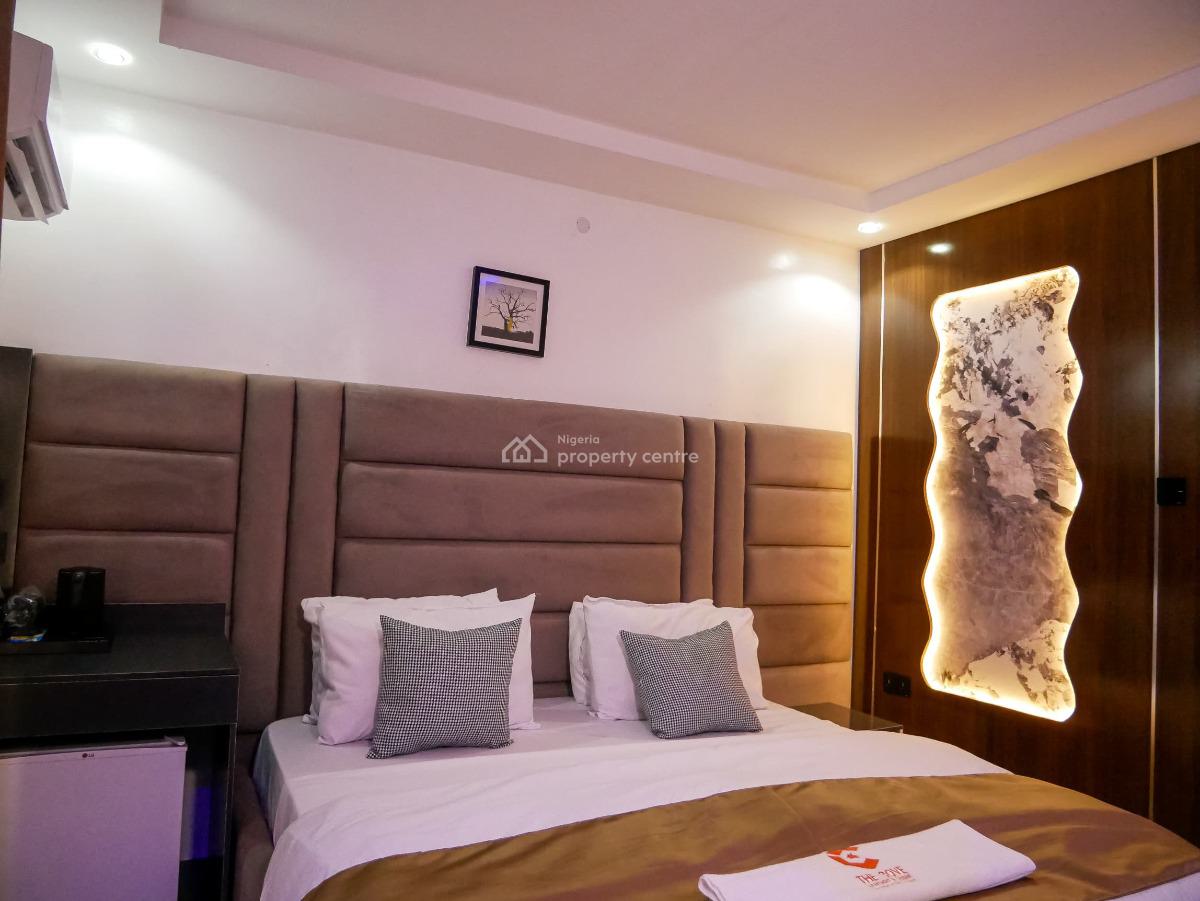 7 Bedrooms Self Compound with Gym & Snooker, Ajao Estate, Airport Road, Isolo, Lagos, Flat / Apartment Short Let