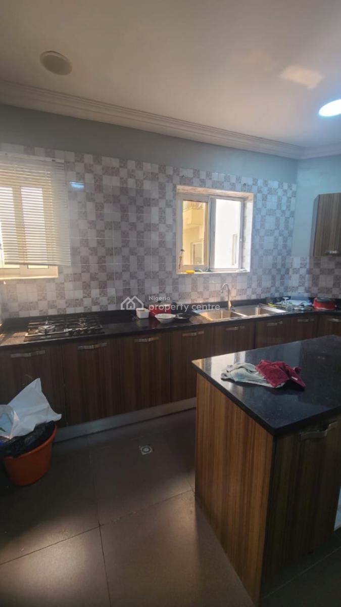 Fully Service Unfurnished Spacious 3 Bedroom Apartment +24 Hours Light, Pinnock Beach Estate, Osapa, Lekki, Lagos, Flat / Apartment for Rent