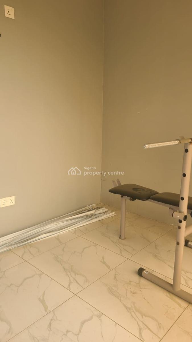 Fully Service Unfurnished Spacious 3 Bedroom Apartment +24 Hours Light, Pinnock Beach Estate, Osapa, Lekki, Lagos, Flat / Apartment for Rent