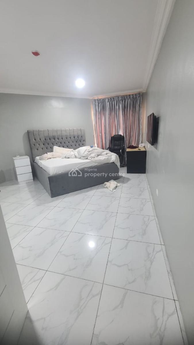 Fully Service Unfurnished Spacious 3 Bedroom Apartment +24 Hours Light, Pinnock Beach Estate, Osapa, Lekki, Lagos, Flat / Apartment for Rent